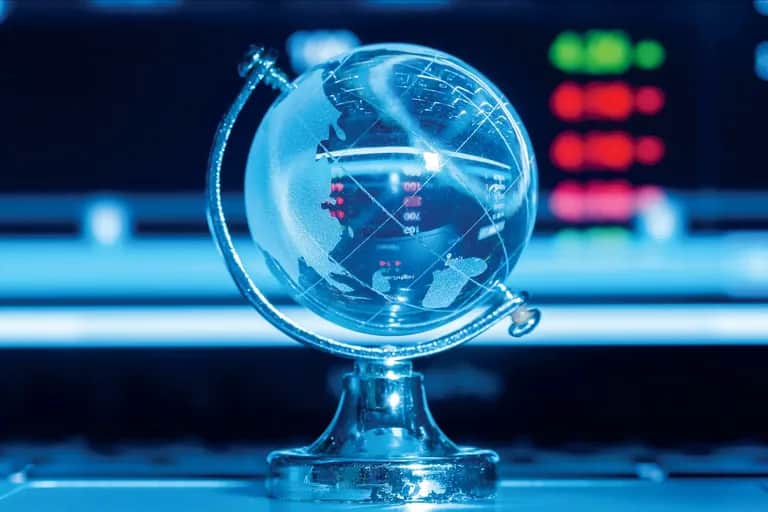 Flux monétaires mondiaux : 669 milliards de dollars d'envois de fonds en 2023, selon la Banque mondiale