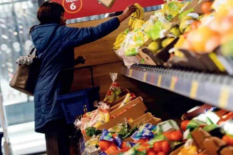 Grande distribution : Label’Vie parie sur la production locale