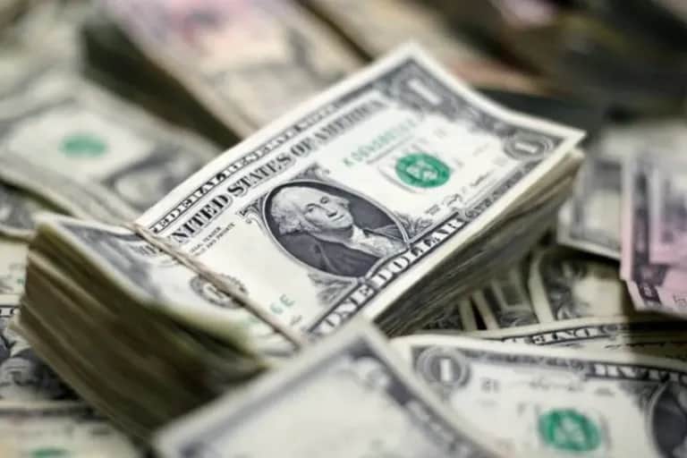 Hausse du Dollar: les équilibres économiques sous pression
