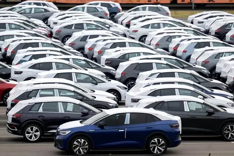 Marché automobile: les ventes en léger repli à fin avril 2024