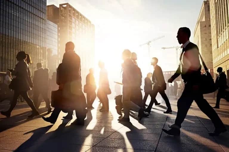 Marché du travail : la baisse du chômage peine à profiter aux jeunes