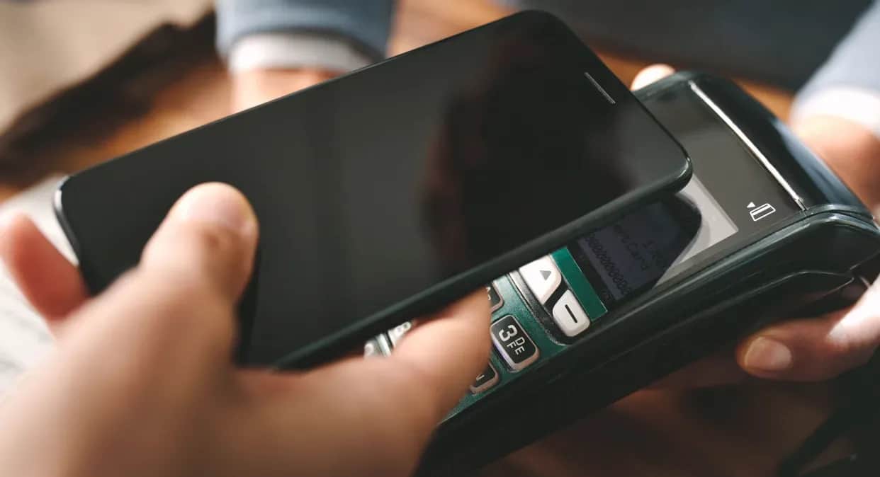 Paiement mobile : une mutation en cours, sans rupture avec le cash