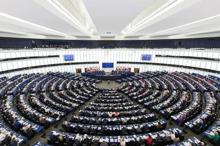 Parlement européen : La cabale rebondit !