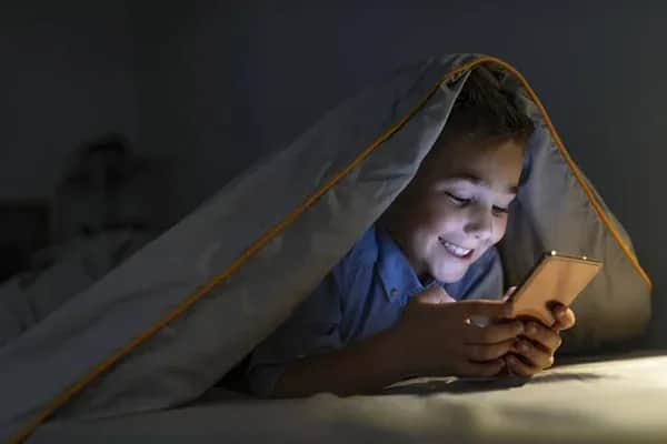 Réseaux sociaux : Être parent à l'ère des écrans