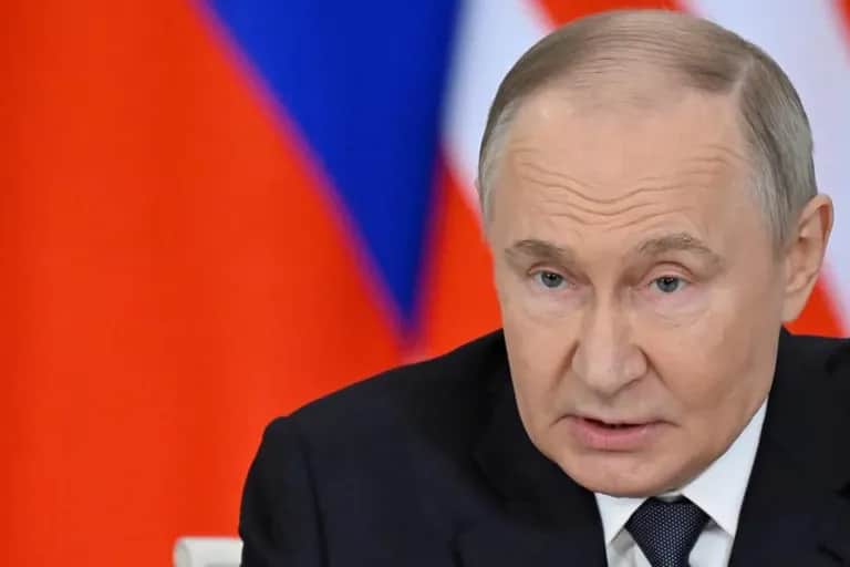 Russie - Europe : Poutine bande les muscles