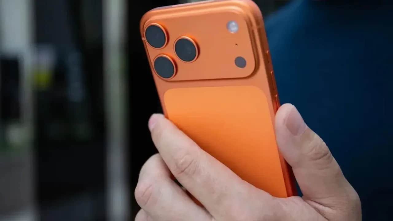 Smartphones : l’iPhone 18 arrive sur un marché qui vend moins, mais plus cher