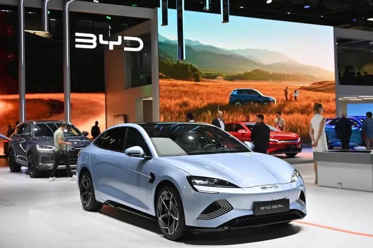 Les constructeurs chinois en tête des ventes automobiles mondiales en 2025