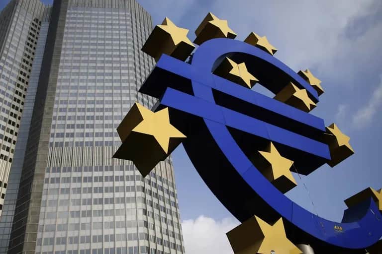 Zone euro : l'inflation baisse à 2,4% en février