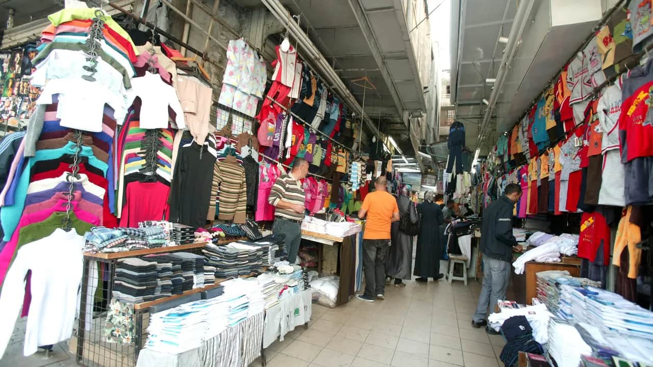 Aïd Al-Fitr - Vêtements: les parents tiraillés entre la qualité et un budget serré