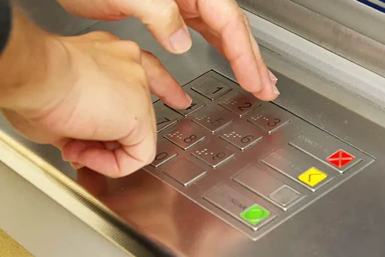 BAM: plus de 6.300 guichets bancaires au Maroc à fin juin 2021