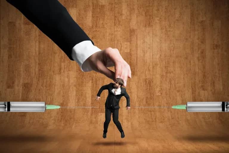 Covid-19 au Maroc: l’employeur a-t-il le droit d’imposer la vaccination aux salariés ?