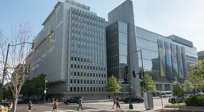 Dette publique: les pays en développement ont dépensé un montant record de 443,5 milliards de dollars en 2022