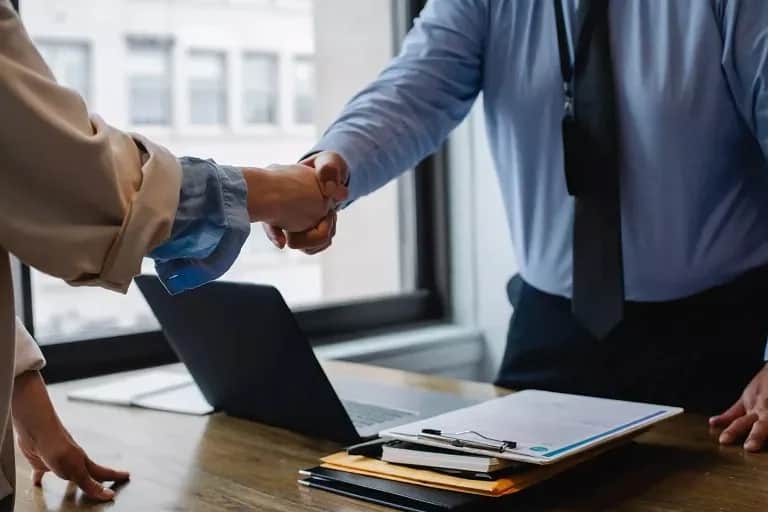 Espagne : 96% des grandes entreprises optent pour le travail hybride