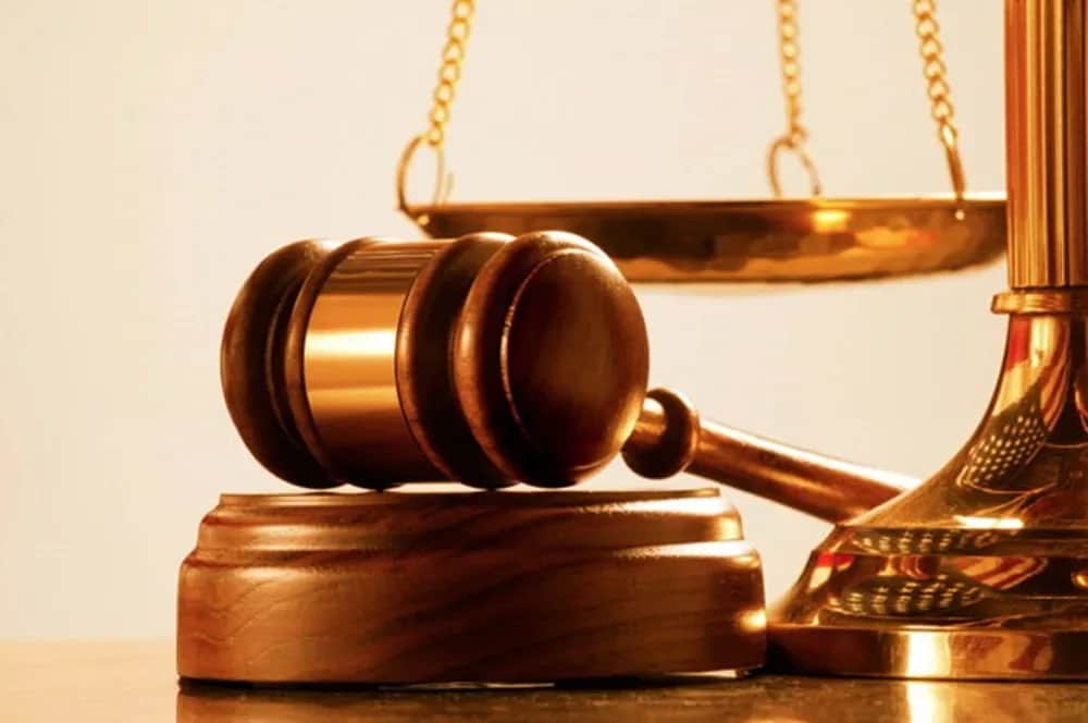 La grâce royale et l’extinction de l’action publique en droit marocain