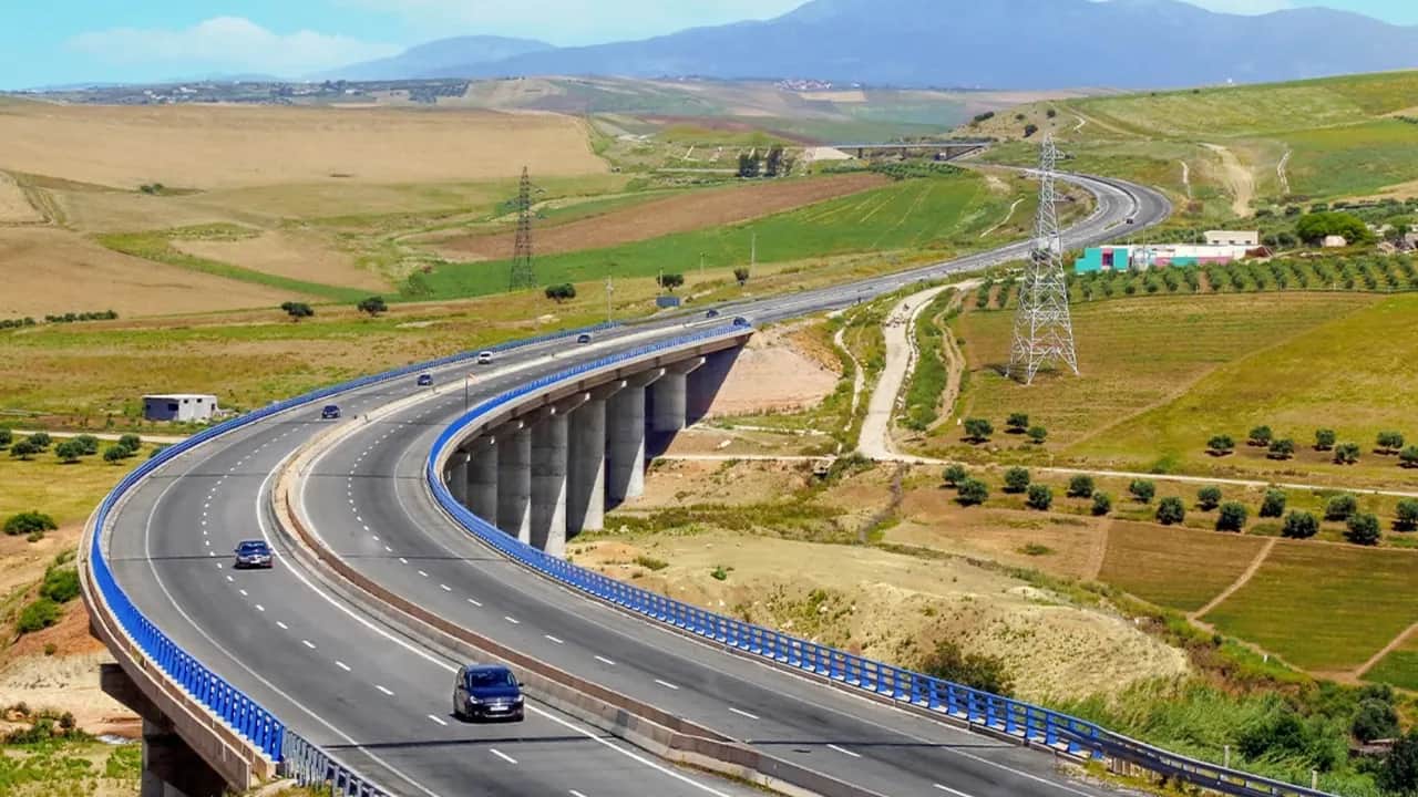 Infrastructures routières : près de 1.200 km de voies express en chantier ou programmés au Maroc