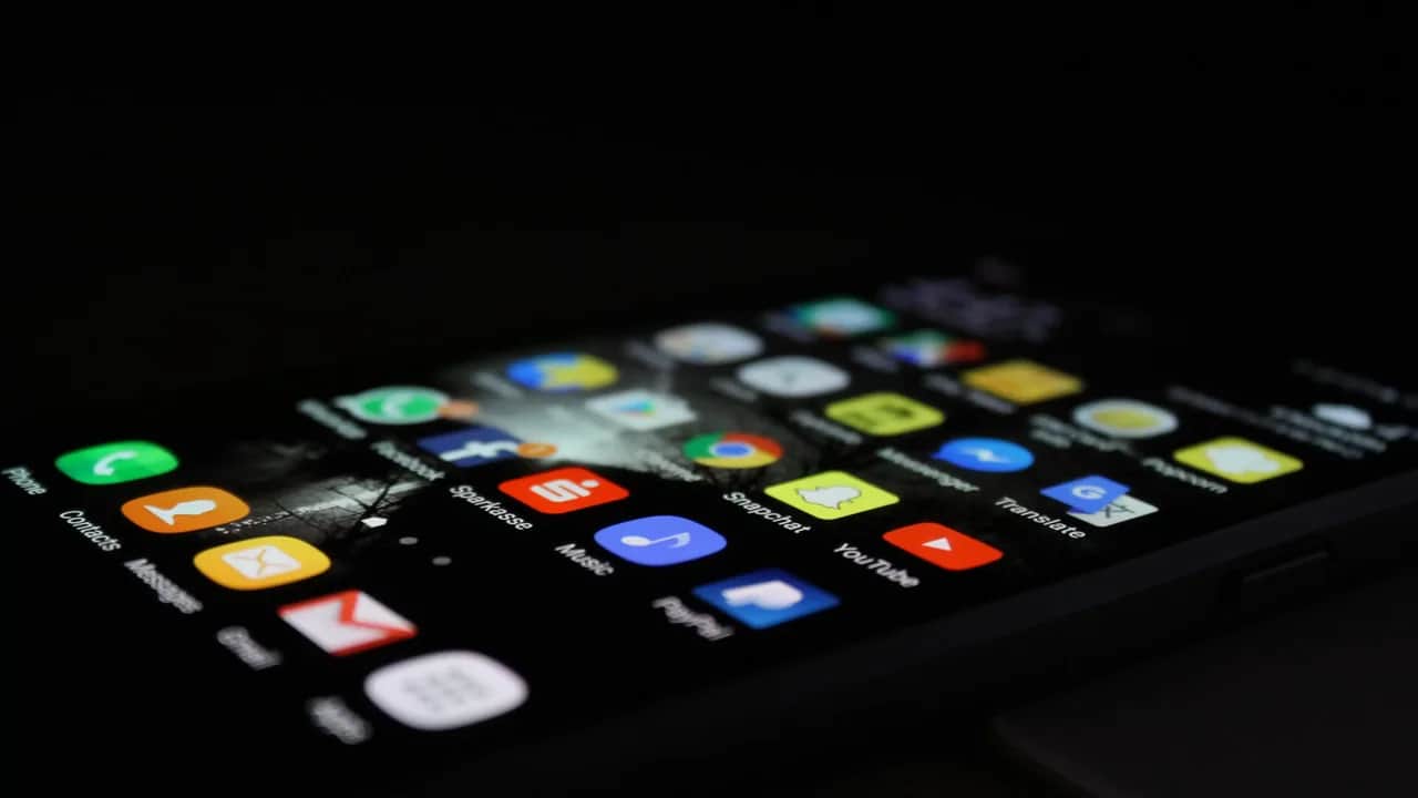 Instagram, TikTok et Facebook : les poids lourds des applications mobiles en 2024, mais à quel prix ?