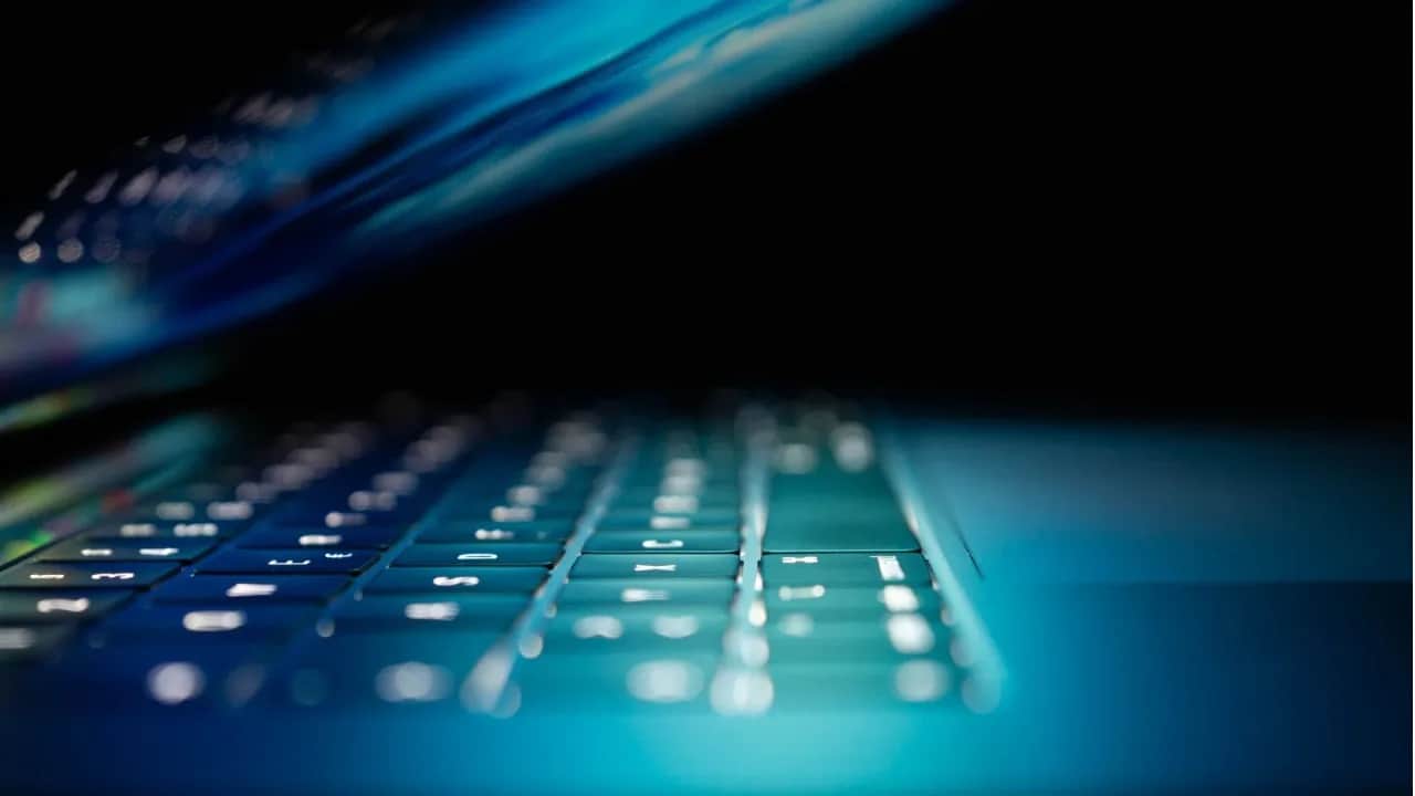 Intelligence Artificielle: Al Akhawayn et l’Université Mohammed VI Polytechnique lancent un nouveau Master