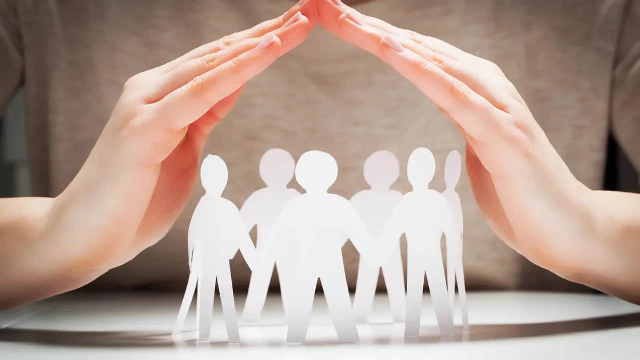 LA RÉVOLUTION SOCIALE EN MARCHE