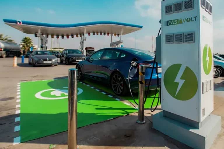 Mobilité électrique : AFRIMOBLITY déploie son réseau de bornes de recharge rapides via AFRIQUIA