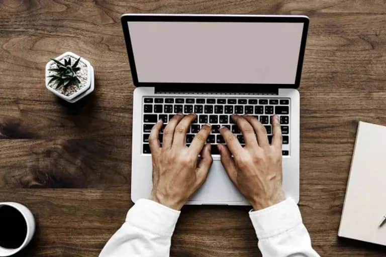 Publicité mensongère : le cadre juridique face au défi des contraintes numériques