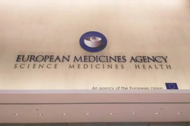 Variant Omicron: les cas sont pour la plupart "légers", estime l'EMA
