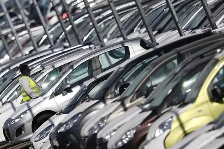 Automobile : le marché progresse de 37% depuis le début de l’année 2025