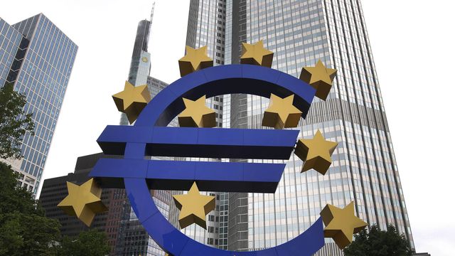 La croissance dans la zone Euro revue nettement à la hausse en 2017 et 2018