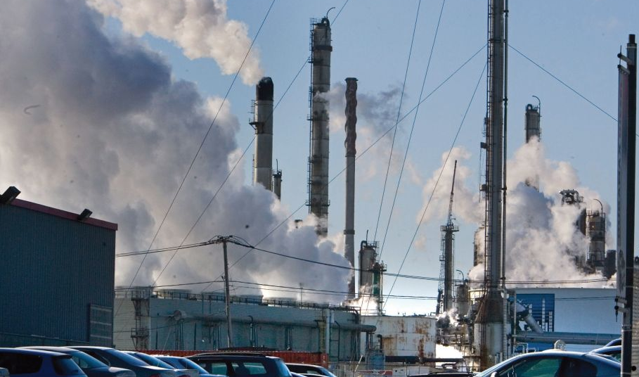 80 économistes appellent à la fin immédiate de tout investissement dans les énergies fossiles
