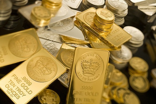 Matières premières: l'or au plus haut en 6 ans