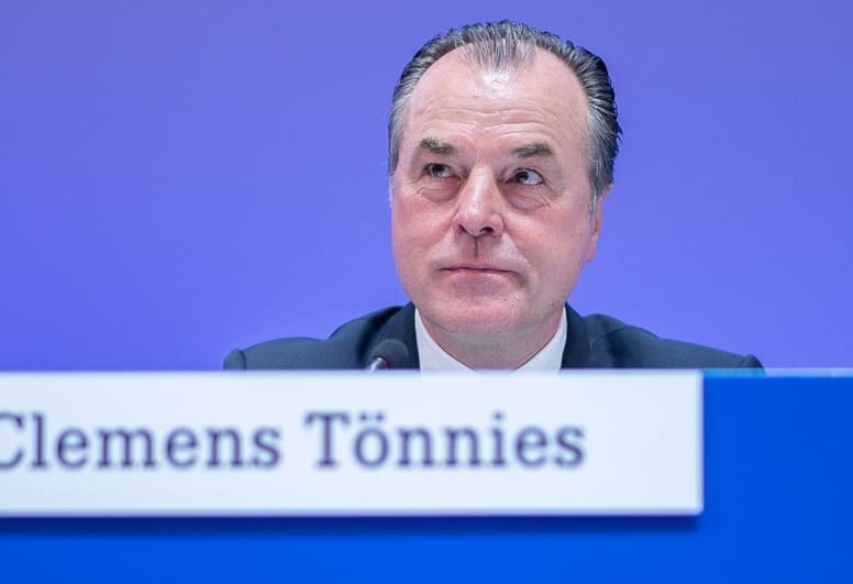 Racisme : le président de Schalke 04 suspendu - Actualités Marocaines