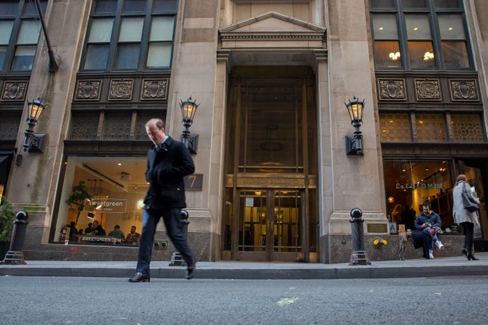 Wall street chute à l'ouverture