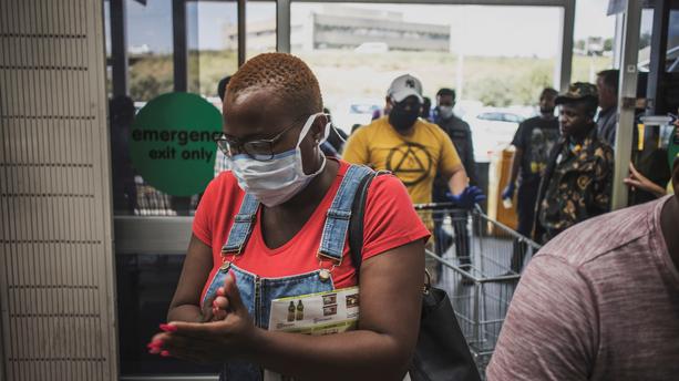Coronavirus : Le nombre des infections grimpe à 709 en Afrique du Sud