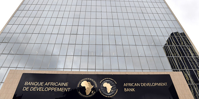 La BAD octroie 2 millions de dollars à l'OMS pour contrôler la pandémie en Afrique