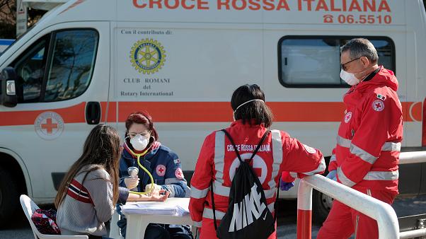 Coronavirus: près de 20.000 morts en Italie