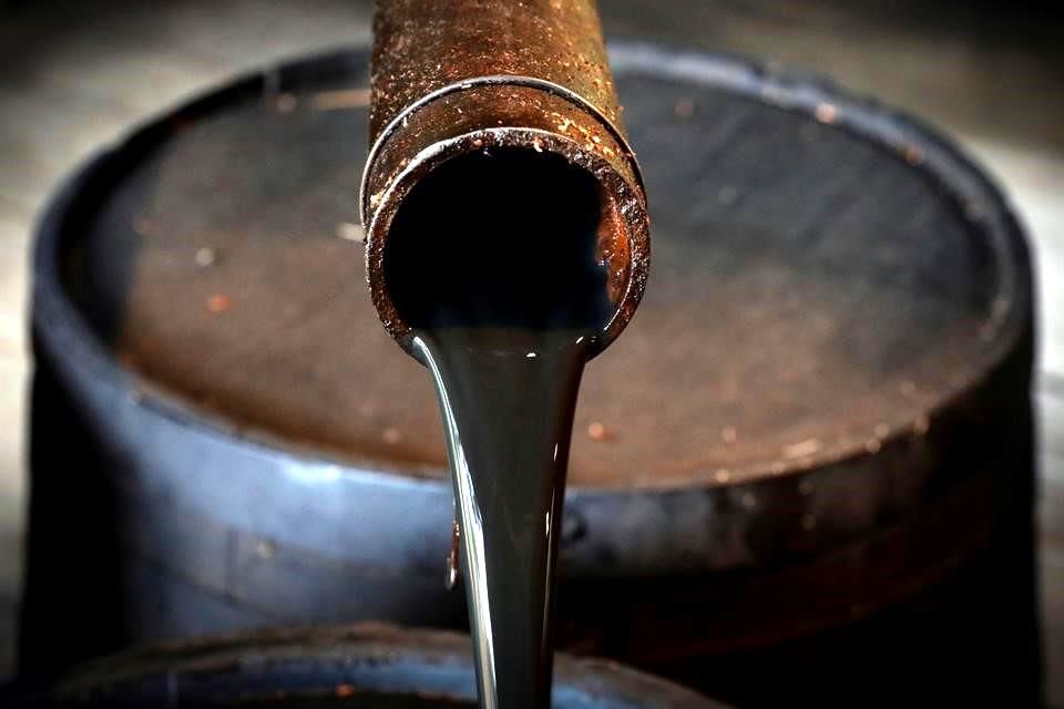 Le baril américain plonge de plus de 9% sur le marché asiatique