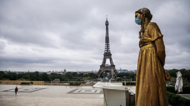 Covid-19: La France se déconfine aujourd'hui mais sous contrôle