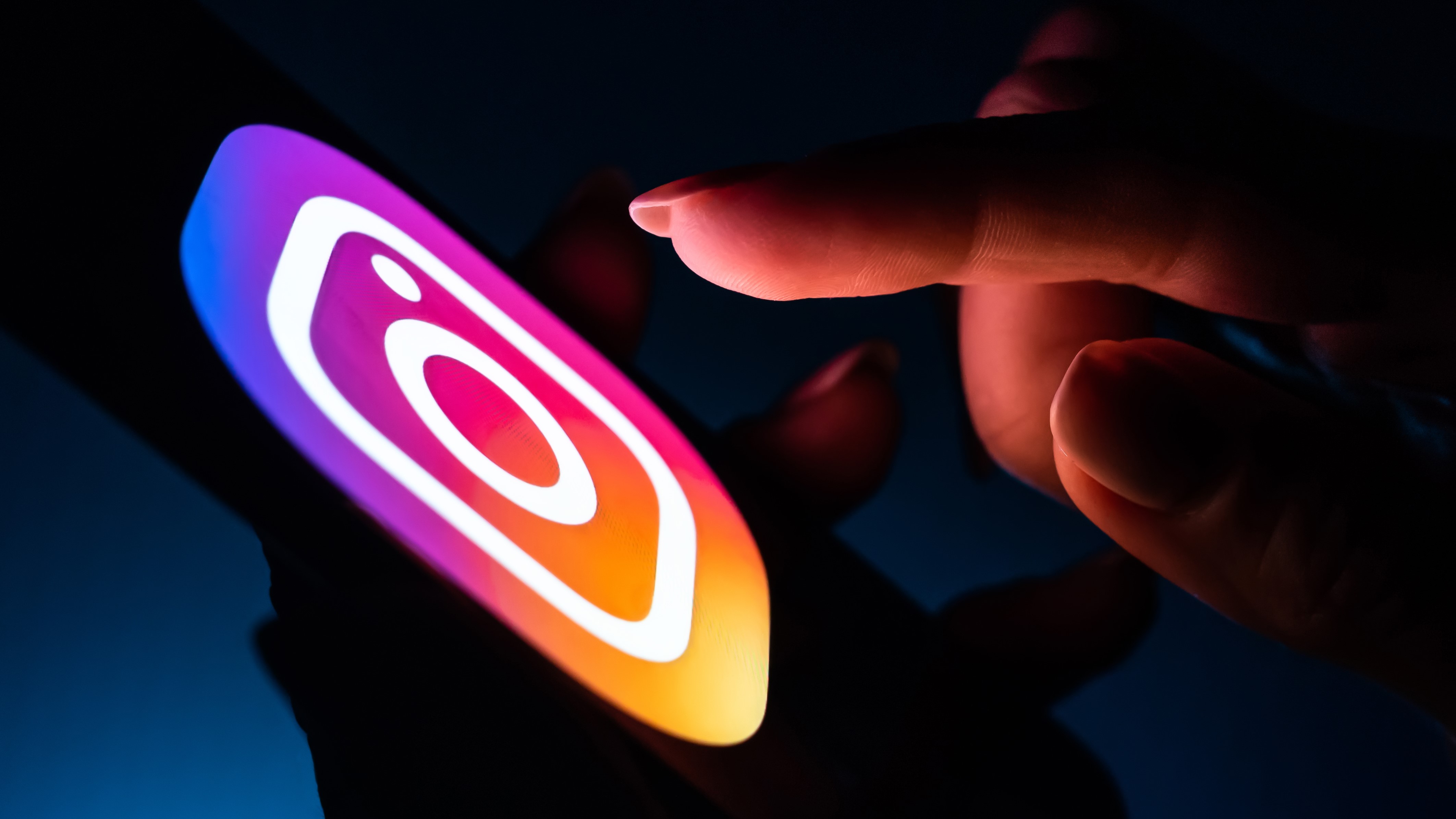 Lutte contre le cyberharcèlement: Instagram masque les messages "abusifs"