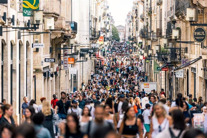 NE SOYONS PAS COMME LES FRANÇAIS !